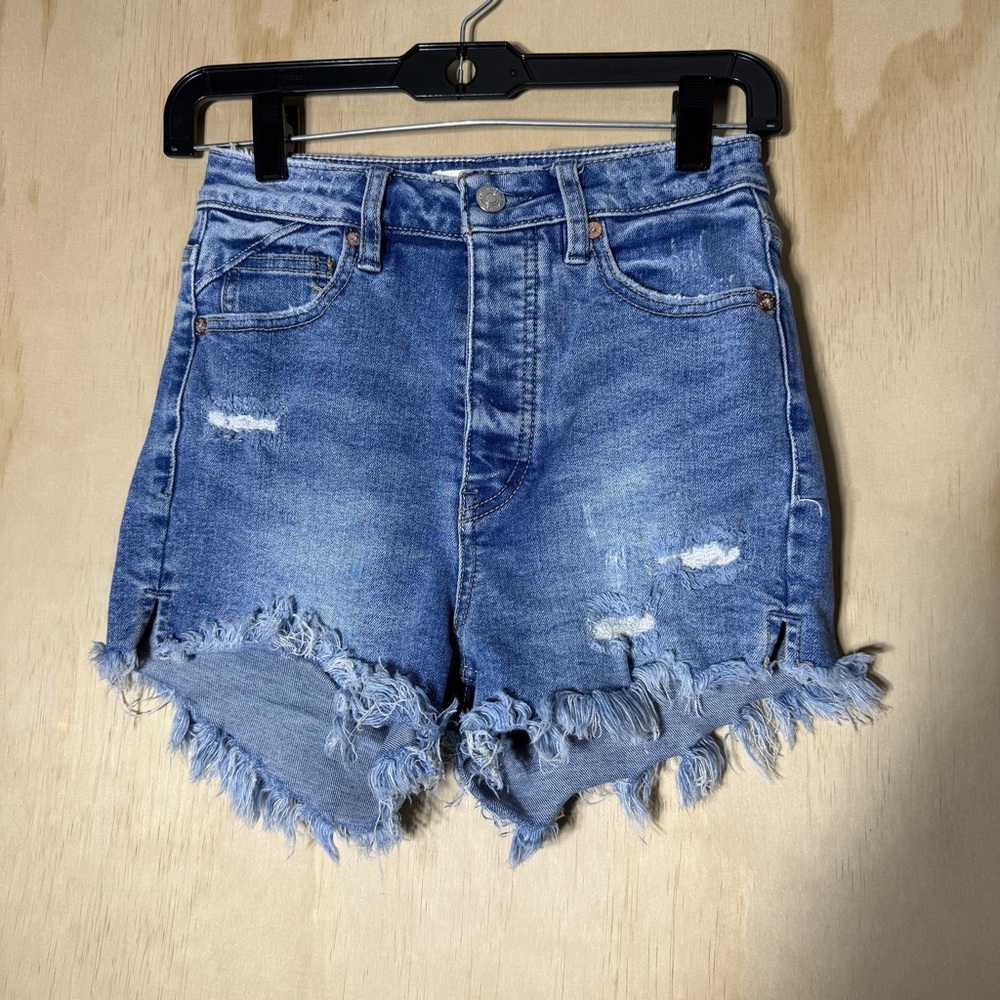 We The Free by Free People Denim Shorts Women’s Size 24 Distressed Cutoff